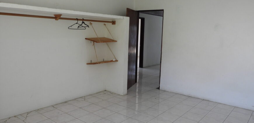 EXCELENTE CASA CERCA DE LA U.V. USBI, XALAPA Y LOS LAGOS, 2 RECAMARAS en P.B. $2,400,000.00