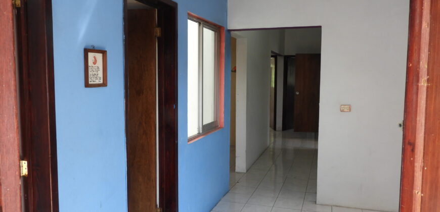 EXCELENTE CASA CERCA DE LA U.V. USBI, XALAPA Y LOS LAGOS, 2 RECAMARAS en P.B. $2,400,000.00