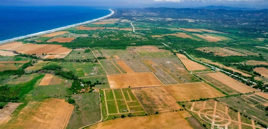 Lotes a solo 800 metros de Playa El Puertecito/ Fraccionamiento Rancho Las Palmas