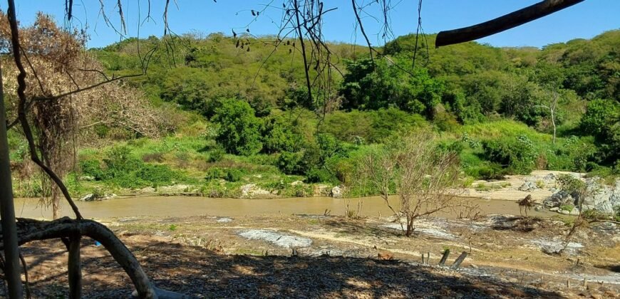 Lotes a 5 minutos de Playa El Puertecito/ Fraccionamiento Valle del Rio