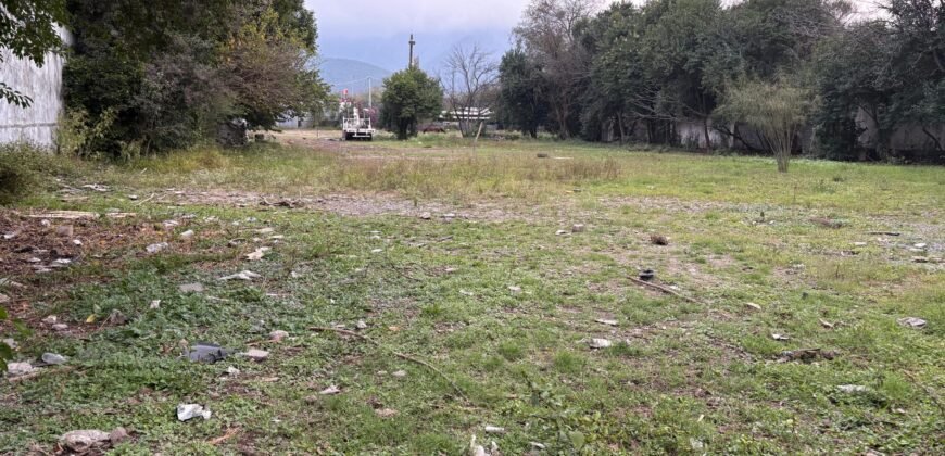 SE VENDEN DOS TERRENOS COMERCIALES CONTIGUOS -Frente a Carretera Nacional –