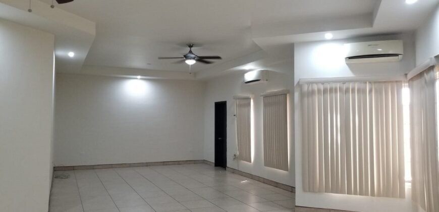 Venta de casa, excelentes condiciones y ubicación