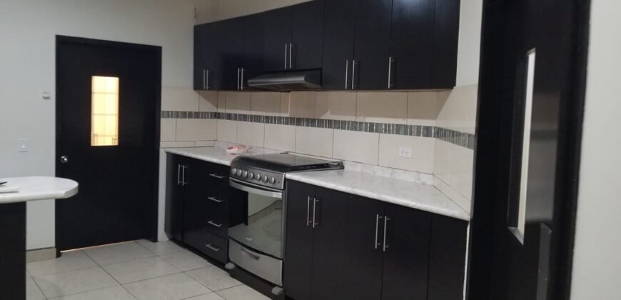 Venta de casa, excelentes condiciones y ubicación