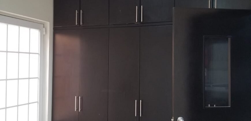 Venta de casa, excelentes condiciones y ubicación