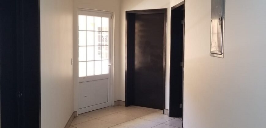 Venta de casa, excelentes condiciones y ubicación