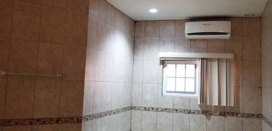 Venta de casa, excelentes condiciones y ubicación