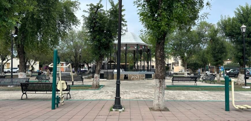 SE VENDEN DOS TERRENOS COMERCIALES CONTIGUOS -Frente a Carretera Nacional –