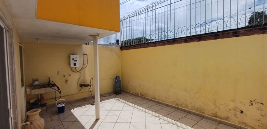 Renta Casa en Condominio Pedregal Las Flores