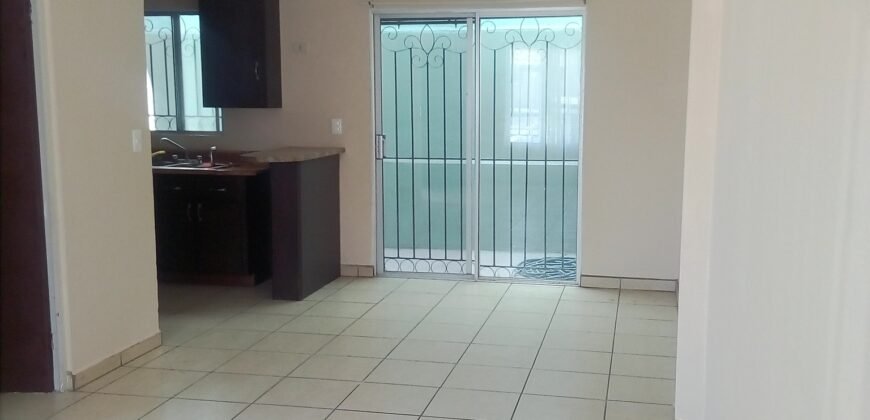Renta Casa  Urbiquinta Versalles, Tijuana