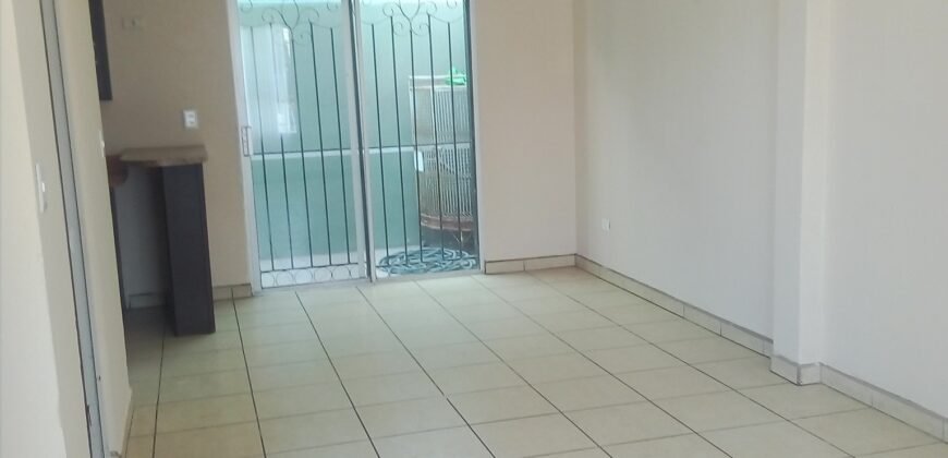 Renta Casa  Urbiquinta Versalles, Tijuana