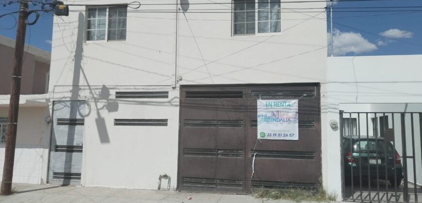 Rento Bodega Con Oficinas en Zona Estrategica Cerca de Todo
