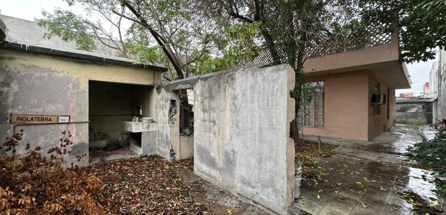TERRENO EN VENTA EXCELENTE PARA INVERSION CON CONSTRUCCIONES MUY SOLIDAS