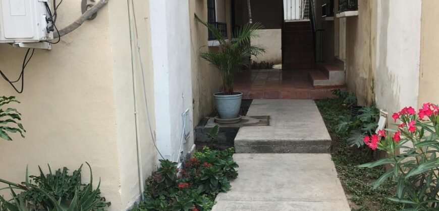 DEPARTAMENTO EN VENTA EN COMPLEJO PRIVADO EN SANTA CATARINA