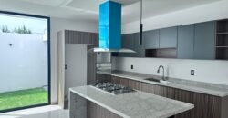 Casa en venta en Zapopan Norte, Coto Cerezo Valle imperial