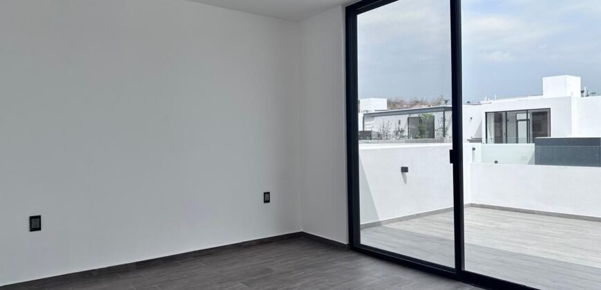 Casa en venta en Zapopan Norte, Coto Cerezo Valle imperial