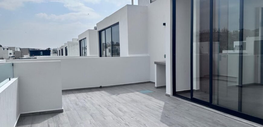 Casa en venta en Zapopan Norte, Coto Cerezo Valle imperial