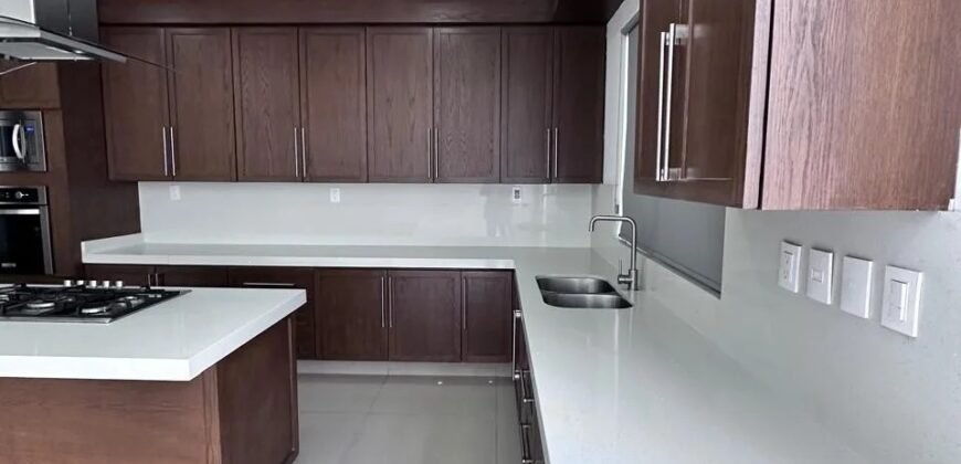 CASA A LA VENTA en La Cima, Zapopan, Jal.