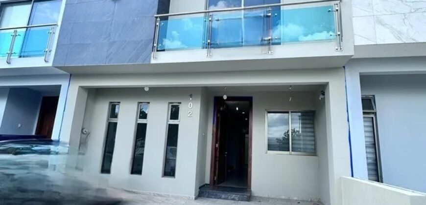 CASA A LA VENTA en La Cima, Zapopan, Jal.