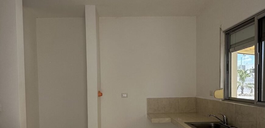 Casa en venta en Gran San Pedro Cholul con terraza y jardín amplio