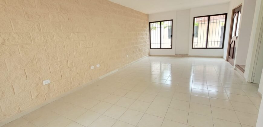 HERMOSA CASA EN SM 51