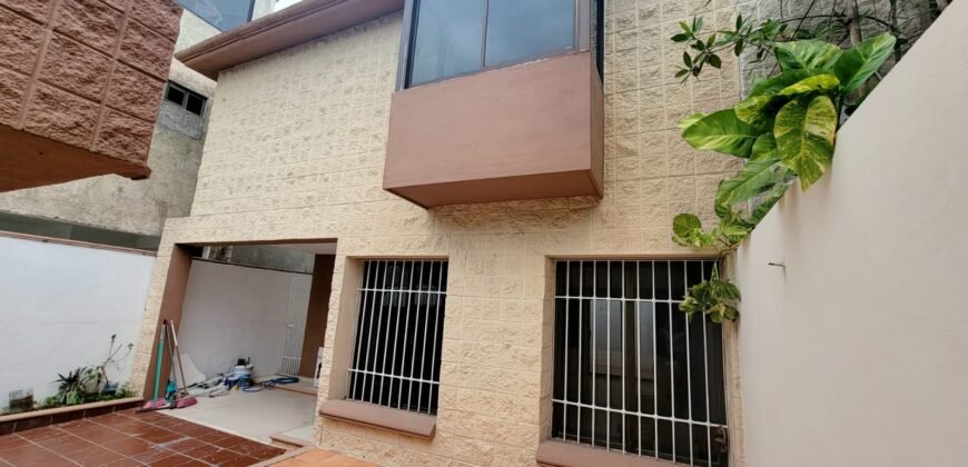 HERMOSA CASA EN SM 51