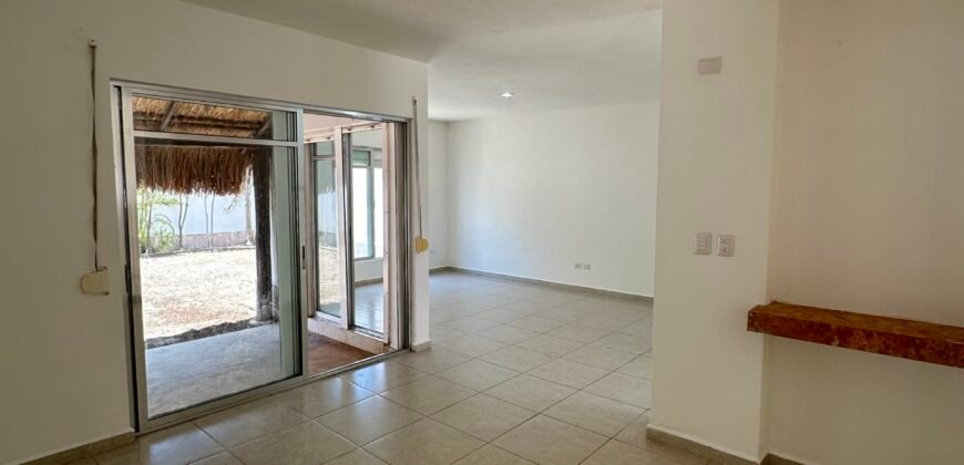 Casa en venta en Gran San Pedro Cholul con terraza y jardín amplio