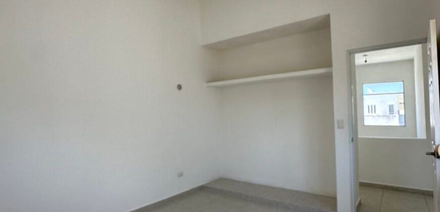 Casa en venta en Gran San Pedro Cholul con terraza y jardín amplio