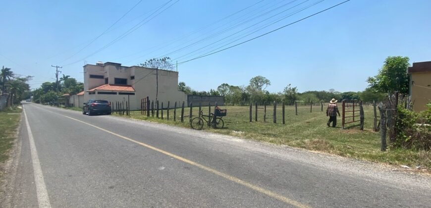 Terreno en venta 3079 mt2!! 🚨 Plusvalía y bien ubicado, a un lado del Aeropuerto y 15 minutos de Villahermosa!! Ra. La Palma, Vhsa, Tab. 🏠 💲4,090,000.00