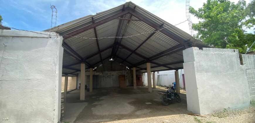 Terreno amplio con palapa y casa/oficina en venta, 1,542.61 mt2!! 🚨 Gran oportunidad!!!, Carr. 20 de Nov. S/N Sabina, Vhsa, Tab. 🏠 $6,170,000