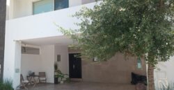 Casa en Venta de 4 niveles en Cumbres Madeira Sector Alpes