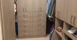 Casa en Venta de 4 niveles en Cumbres Madeira Sector Alpes