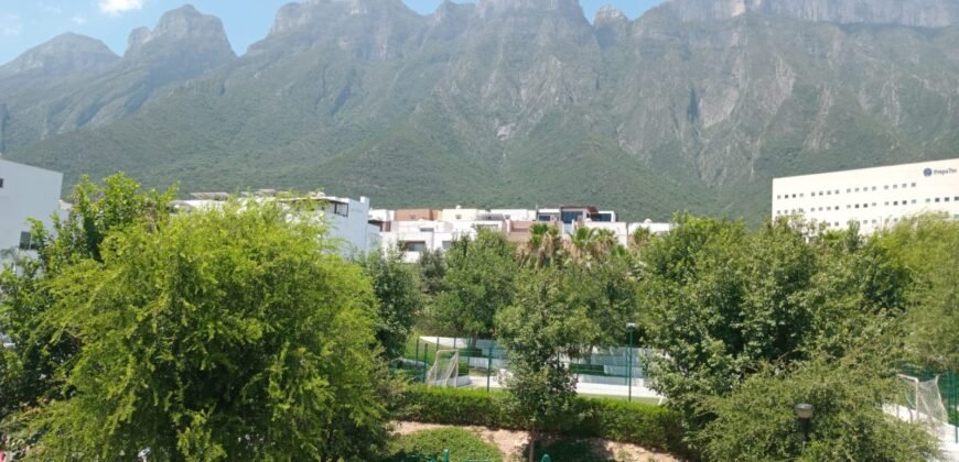 Casa en Venta de 4 niveles en Cumbres Madeira Sector Alpes