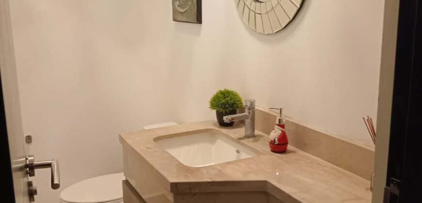 Casa en Venta de 4 niveles en Cumbres Madeira Sector Alpes