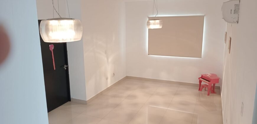 Casa en Venta de 4 niveles en Cumbres Madeira Sector Alpes