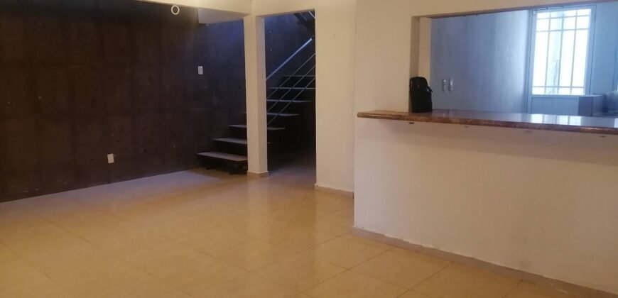 Renta Hermosa Casa de 4 hab cerca de Zona Industrial y Centro