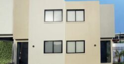 Casa Ibiza Residencial: Tu Hogar Céntrico con Estilo