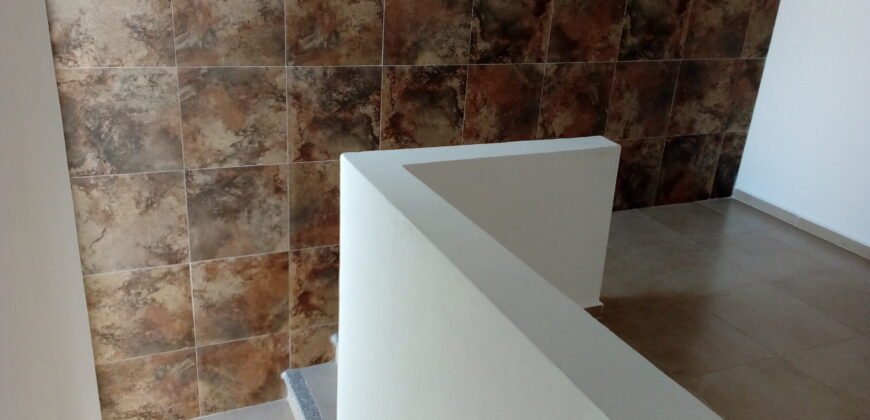 HERMOSA CASA EN FRACCIONAMIENTO PRIVADO CERCA DE ESCUELAS CENTROS COMERCIALESY VIALIDADES