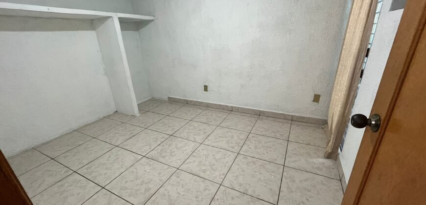 Casa en venta de 52 m2 de construcción!! en Cda de Independencia s/n, Col. Miguel Hidalgo, Villahermosa, Tab. por $995,000