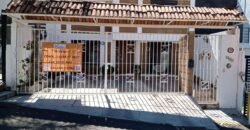 Acogedora Casa, Transito Local, Enorme Potencial, Altísima Plusvalía, Zona Muy Segura. MAGNIFICO PRECIO