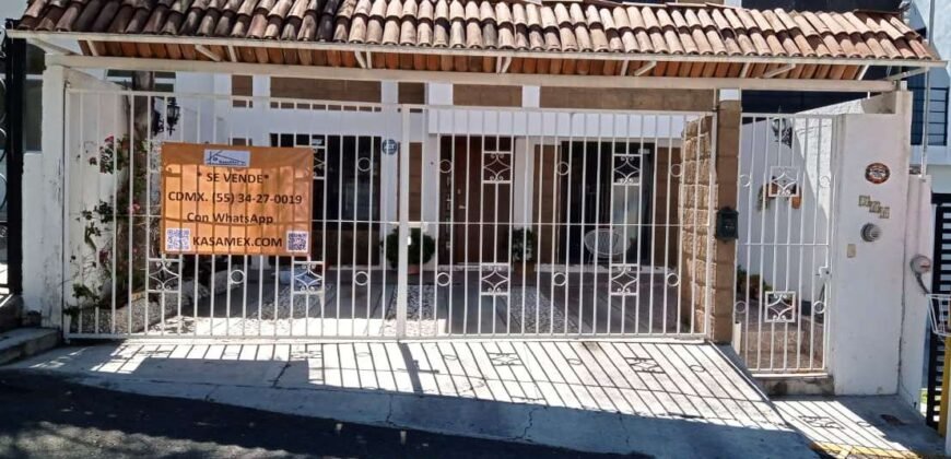 Acogedora Casa, Transito Local, Enorme Potencial, Altísima Plusvalía, Zona Muy Segura. MAGNIFICO PRECIO