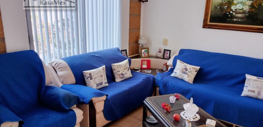 Acogedora Casa, Transito Local, Enorme Potencial, Altísima Plusvalía, Zona Muy Segura. MAGNIFICO PRECIO