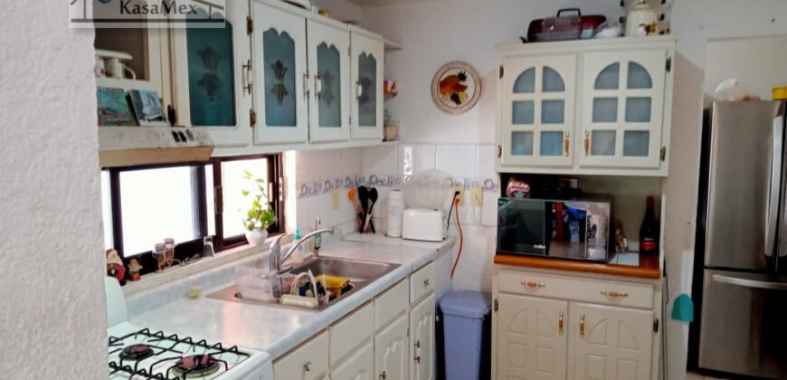 Acogedora Casa, Transito Local, Enorme Potencial, Altísima Plusvalía, Zona Muy Segura. MAGNIFICO PRECIO