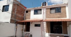 Acogedora Casa, Transito Local, Enorme Potencial, Altísima Plusvalía, Zona Muy Segura. MAGNIFICO PRECIO