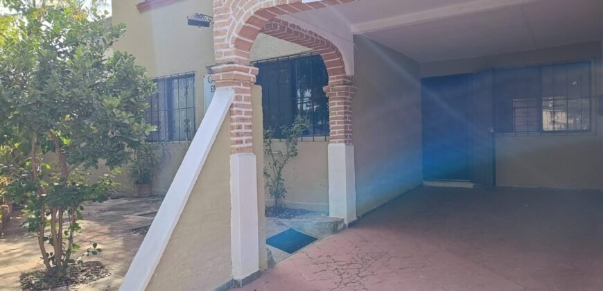 CASA EN VENTA EN JARDINES ALCALDE – GUADALAJARA