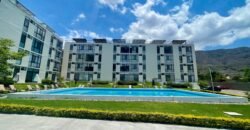 Lago Luna, Lake Views 2406