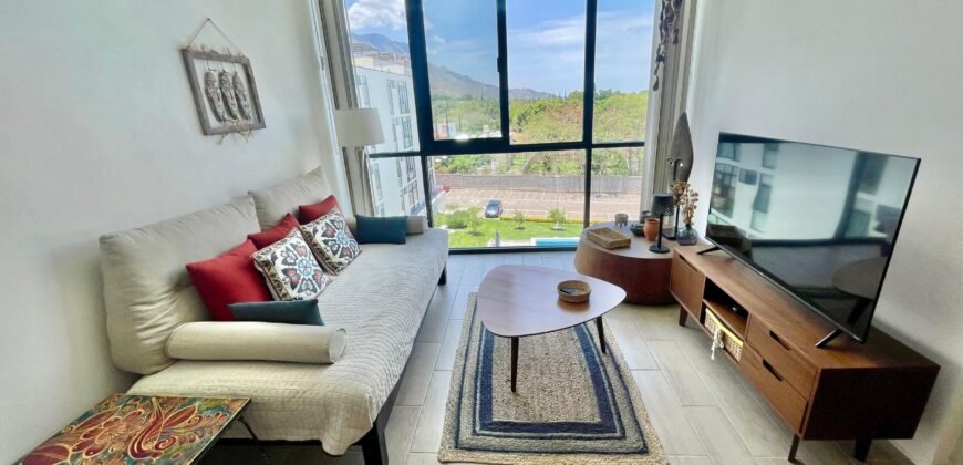 Lago Luna, Lake Views 2406