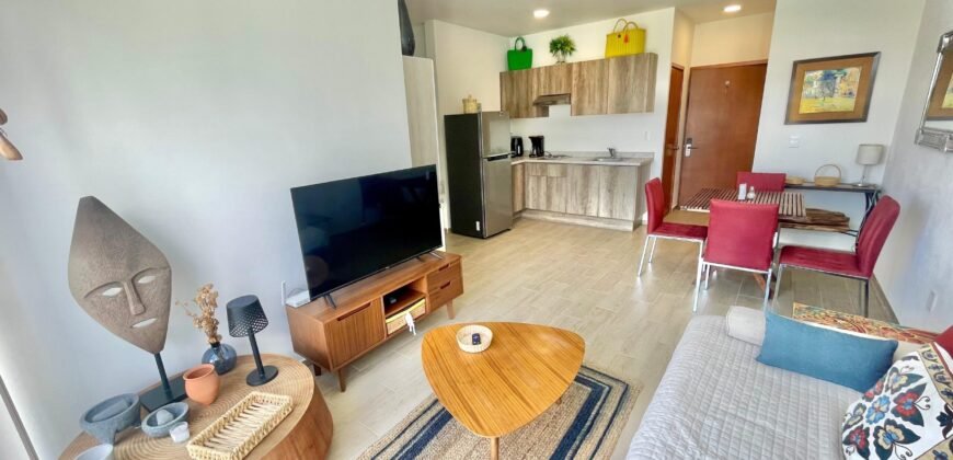 Lago Luna, Lake Views 2406