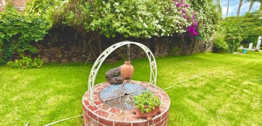 Fixer Upper, San Cristóbal Lakefront