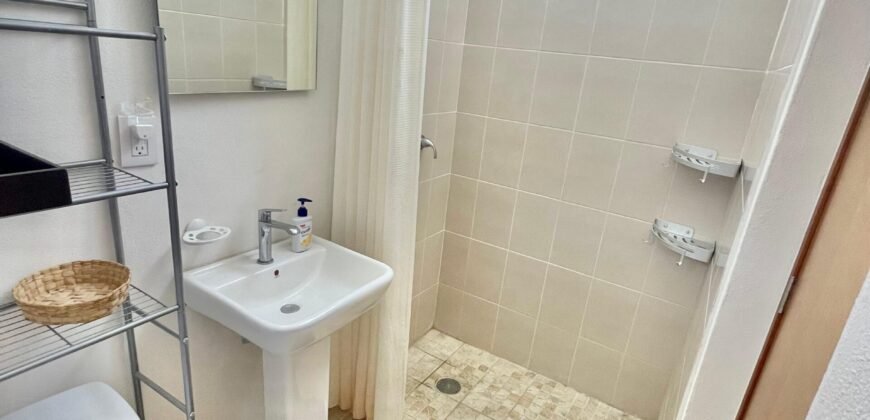 Lago Luna, Lake Views 2406