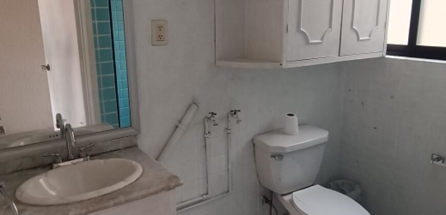 Departamento amplio de 86 m. en VENTA, dos recamaras, un baño, un estacionamiento, Col. Xotepingo, Coyoacan, cdmx